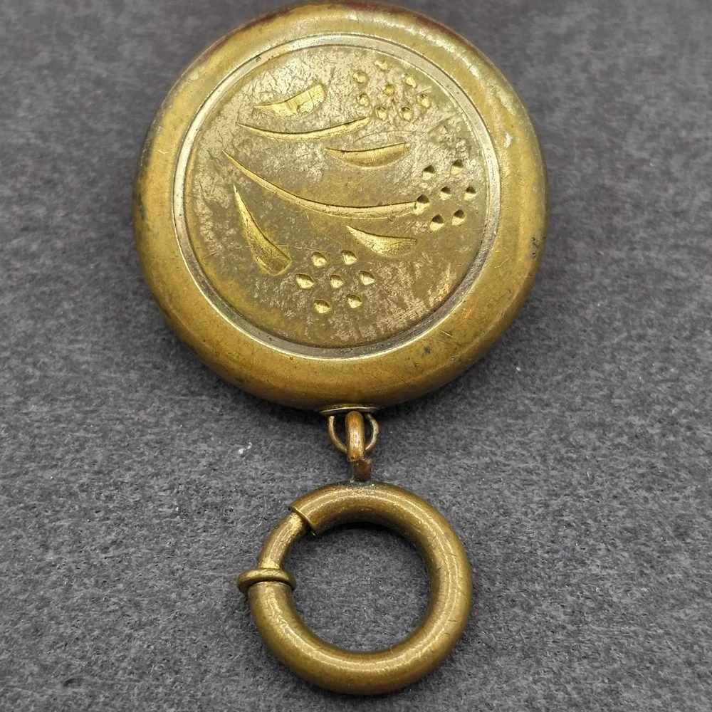Vintage‎ Retractable Watch Holder Brooch Pin Charm Pendant Gold Tone Victorian